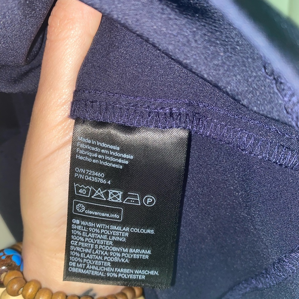 H&M SLEEVELESS TOP - Picture 5 of 5